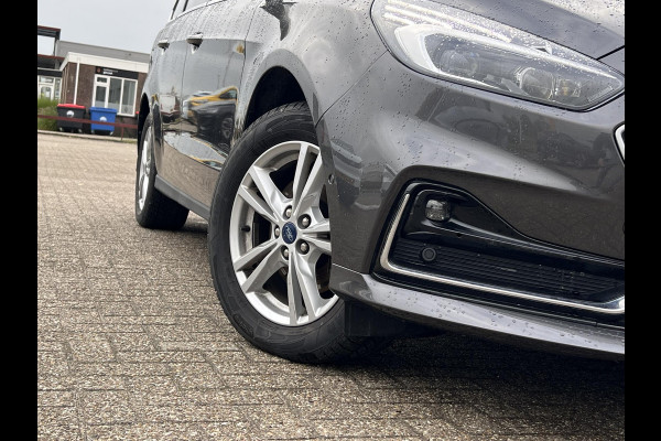 Ford Galaxy 2.5 Titanium FHEV 190pk | Trekhaak | Winter Pack | Adaptive cruise control | Sony audio