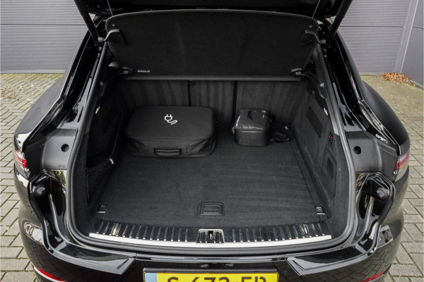 Porsche Cayenne Coupé 3.0 E-Hybrid Platinum Sport Design Luchtv ACC Nachtzicht HUD 22" Trekhaak