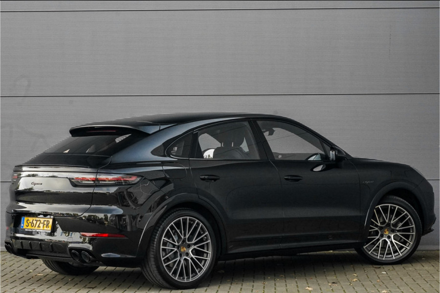 Porsche Cayenne Coupé 3.0 E-Hybrid Platinum Sport Design Luchtv ACC Nachtzicht HUD 22" Trekhaak