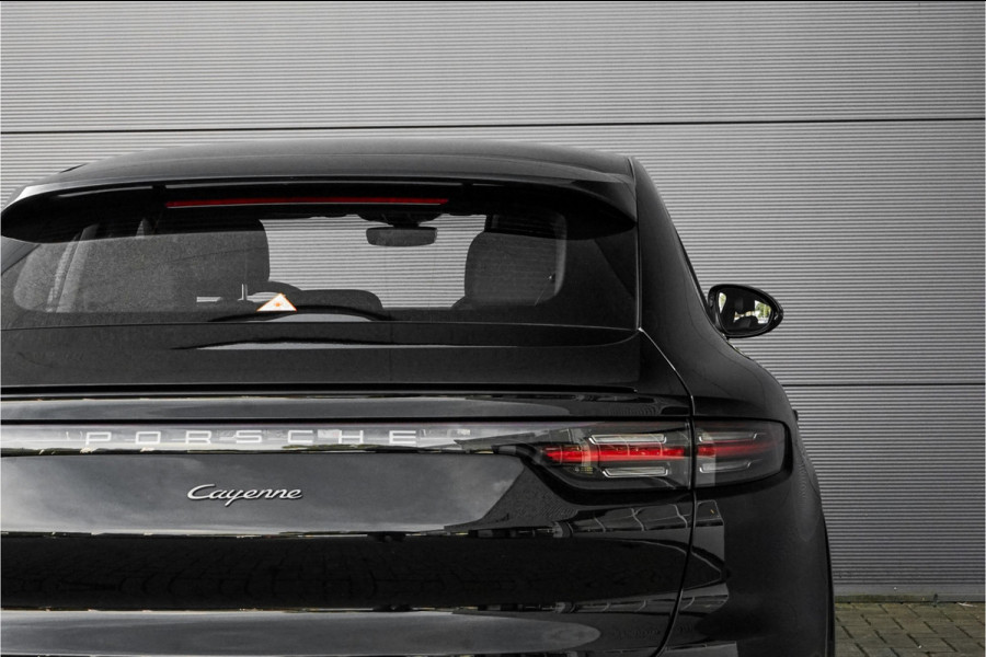 Porsche Cayenne Coupé 3.0 E-Hybrid Platinum Sport Design Luchtv ACC Nachtzicht HUD 22" Trekhaak