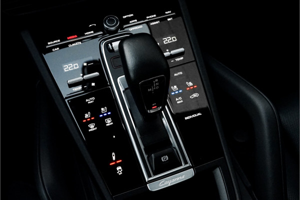 Porsche Cayenne Coupé 3.0 E-Hybrid Platinum Sport Design Luchtv ACC Nachtzicht HUD 22" Trekhaak
