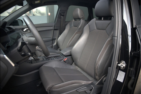 Audi Q3 40 TFSI quattro S Line Pro Line S | 190 PK | Panoramadak | Matrix Led | Stoelverwarming | Leer | Dodehoekdetectie | Automaat | BTW | Black Edition | Cruise Control | Virtual | Navigatie | Dealer Onderhouden |