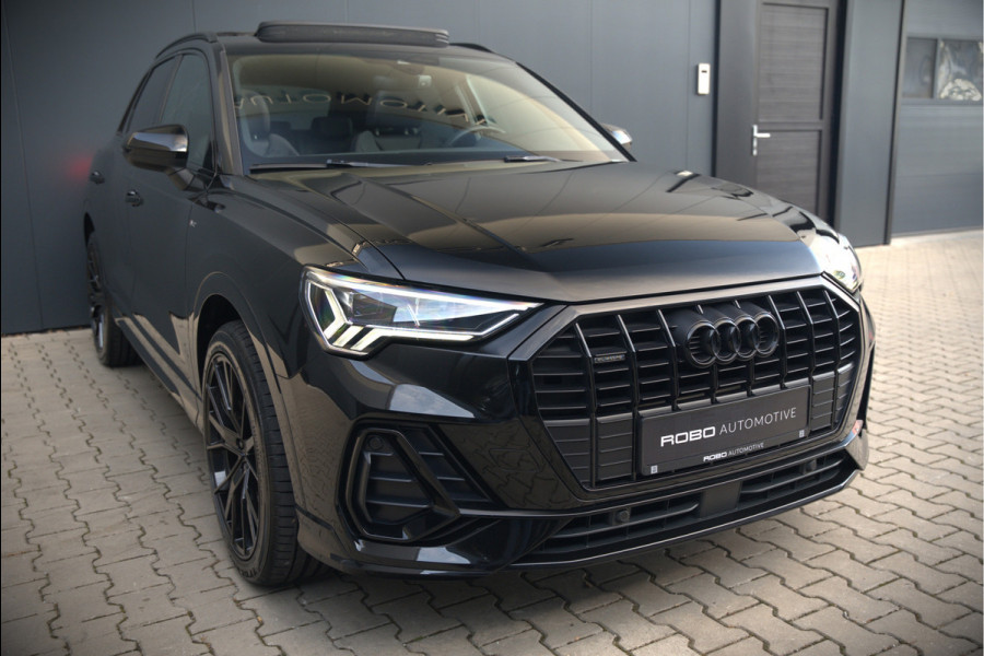 Audi Q3 40 TFSI quattro S Line Pro Line S | 190 PK | Panoramadak | Matrix Led | Stoelverwarming | Leer | Dodehoekdetectie | Automaat | BTW | Black Edition | Cruise Control | Virtual | Navigatie | Dealer Onderhouden |