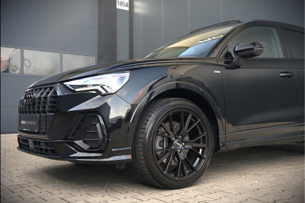 Audi Q3 40 TFSI quattro S Line Pro Line S | 190 PK | Panoramadak | Matrix Led | Stoelverwarming | Leer | Dodehoekdetectie | Automaat | BTW | Black Edition | Cruise Control | Virtual | Navigatie | Dealer Onderhouden |