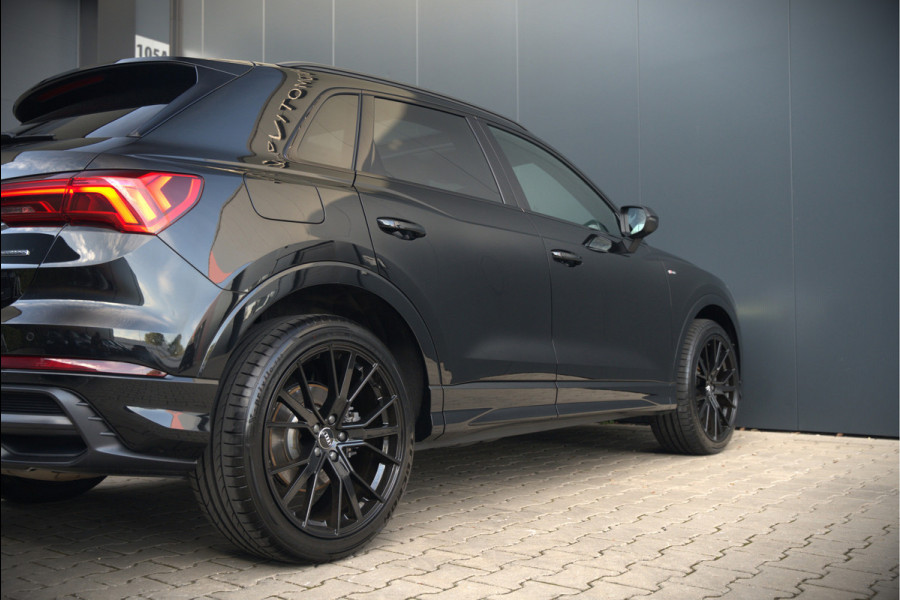 Audi Q3 40 TFSI quattro S Line Pro Line S | 190 PK | Panoramadak | Matrix Led | Stoelverwarming | Leer | Dodehoekdetectie | Automaat | BTW | Black Edition | Cruise Control | Virtual | Navigatie | Dealer Onderhouden |