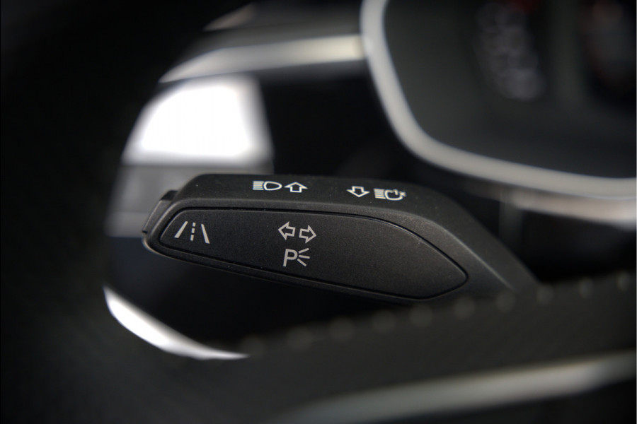 Audi Q3 40 TFSI quattro S Line Pro Line S | 190 PK | Panoramadak | Matrix Led | Stoelverwarming | Leer | Dodehoekdetectie | Automaat | BTW | Black Edition | Cruise Control | Virtual | Navigatie | Dealer Onderhouden |