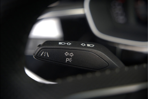 Audi Q3 40 TFSI quattro S Line Pro Line S | 190 PK | Panoramadak | Matrix Led | Stoelverwarming | Leer | Dodehoekdetectie | Automaat | BTW | Black Edition | Cruise Control | Virtual | Navigatie | Dealer Onderhouden |
