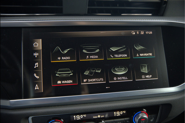 Audi Q3 40 TFSI quattro S Line Pro Line S | 190 PK | Panoramadak | Matrix Led | Stoelverwarming | Leer | Dodehoekdetectie | Automaat | BTW | Black Edition | Cruise Control | Virtual | Navigatie | Dealer Onderhouden |