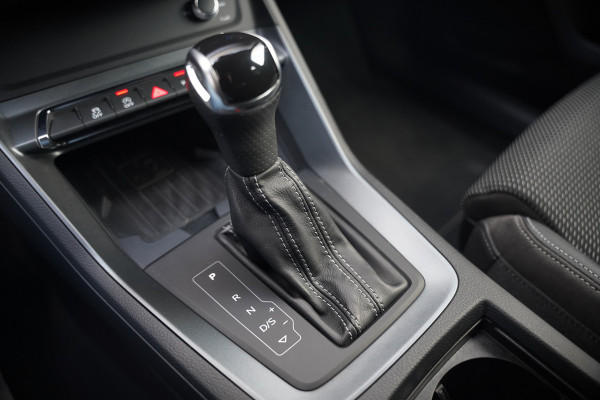Audi Q3 40 TFSI quattro S Line Pro Line S | 190 PK | Panoramadak | Matrix Led | Stoelverwarming | Leer | Dodehoekdetectie | Automaat | BTW | Black Edition | Cruise Control | Virtual | Navigatie | Dealer Onderhouden |