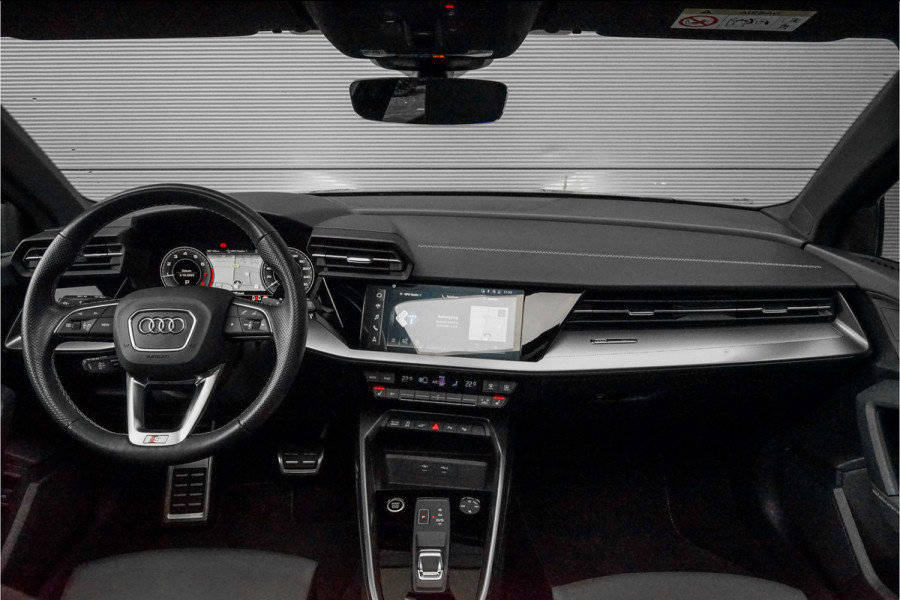 Audi A3 Sportback 40 TFSI e S-Line Pano RS Sportzetels Camera 19"