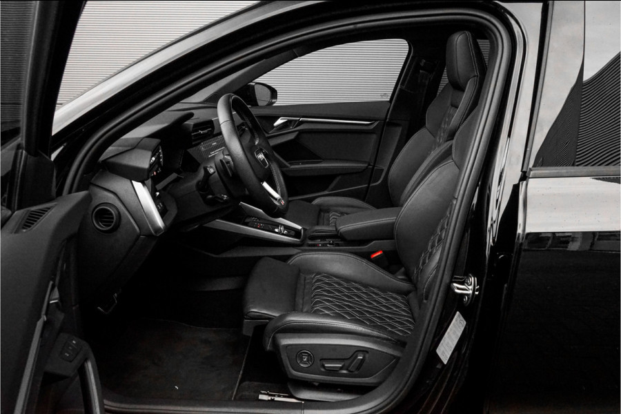 Audi A3 Sportback 40 TFSI e S-Line Pano RS Sportzetels Camera 19"