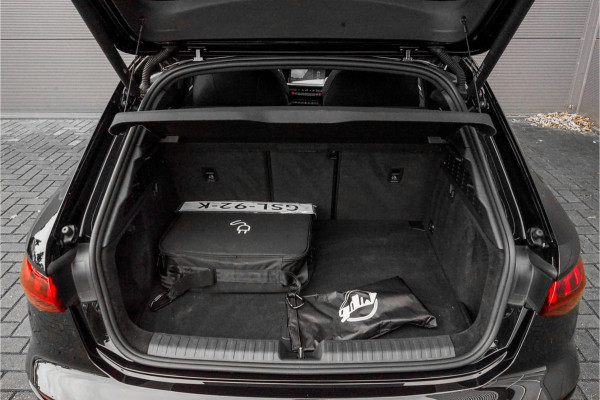 Audi A3 Sportback 40 TFSI e S-Line Pano RS Sportzetels Camera 19"