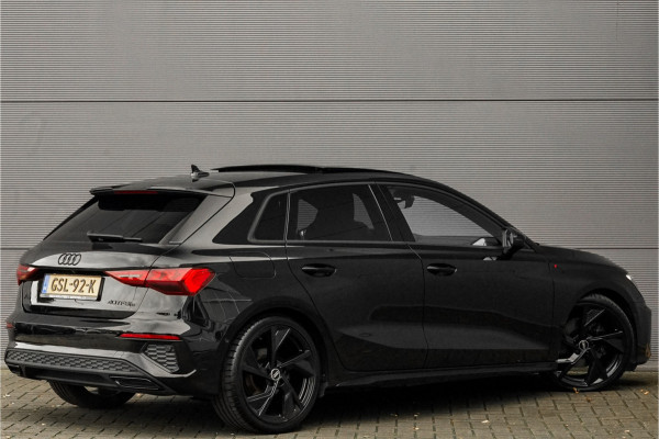 Audi A3 Sportback 40 TFSI e S-Line Pano RS Sportzetels Camera 19"