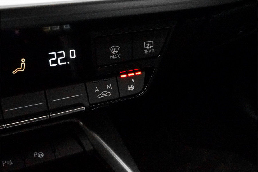 Audi A3 Sportback 40 TFSI e S-Line Pano RS Sportzetels Camera 19"