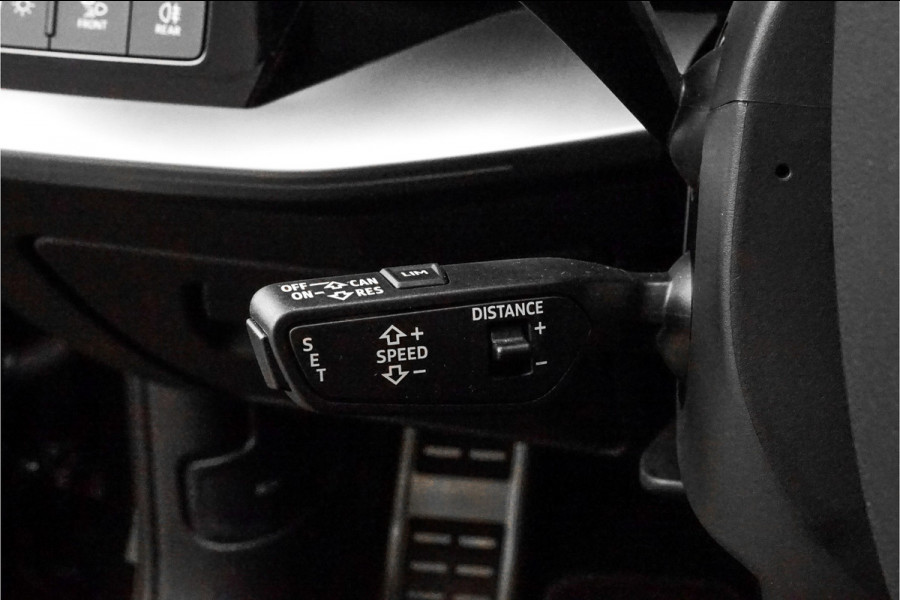 Audi A3 Sportback 40 TFSI e S-Line Pano RS Sportzetels Camera 19"