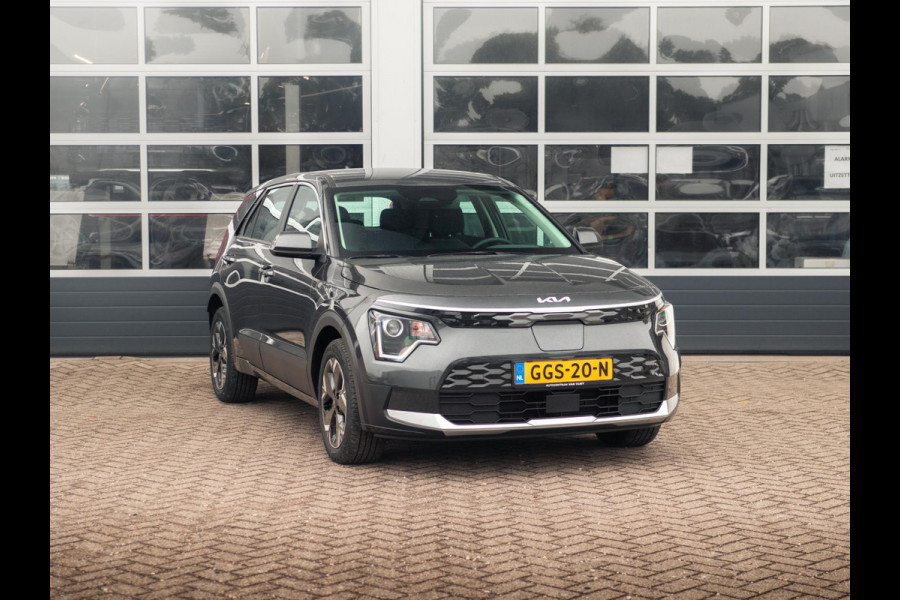 Kia Niro EV Light Edition 64.8 kWh | Navigatie | Achteruitrijcamera | Airco | Cruise control Adaptieve |