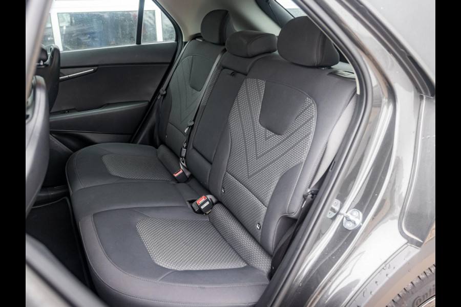 Kia Niro EV Light Edition 64.8 kWh | Navigatie | Achteruitrijcamera | Airco | Cruise control Adaptieve |
