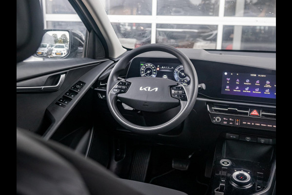 Kia Niro EV Light Edition 64.8 kWh | Navigatie | Achteruitrijcamera | Airco | Cruise control Adaptieve |