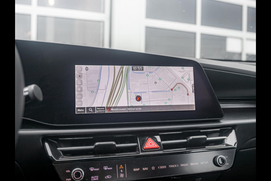 Kia Niro EV Light Edition 64.8 kWh | Navigatie | Achteruitrijcamera | Airco | Cruise control Adaptieve |