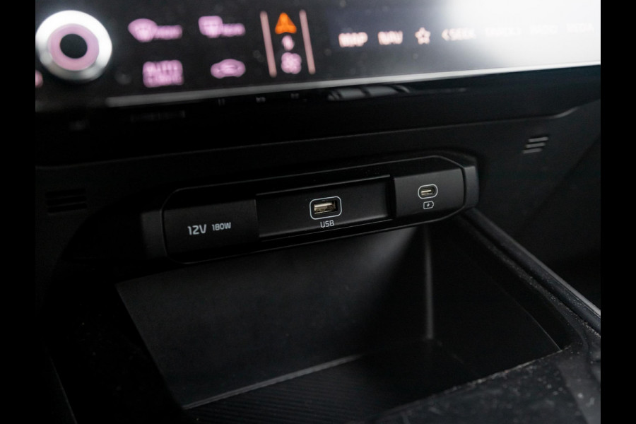 Kia Niro EV Light Edition 64.8 kWh | Navigatie | Achteruitrijcamera | Airco | Cruise control Adaptieve |