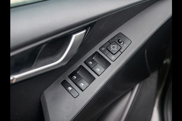 Kia Niro EV Light Edition 64.8 kWh | Navigatie | Achteruitrijcamera | Airco | Cruise control Adaptieve |