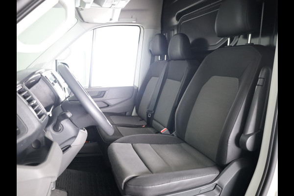 Volkswagen Crafter 35 2.0 TDI L3H3 EURO VI 140 pk Automaat| Verlengde garantie | Navigatie | Parkeersensoren | Achteruitrijcamera | Cruise control | Apple Carplay/Android Auto |