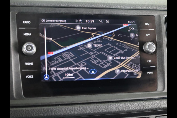 Volkswagen Crafter 35 2.0 TDI L3H3 EURO VI 140 pk Automaat| Verlengde garantie | Navigatie | Parkeersensoren | Achteruitrijcamera | Cruise control | Apple Carplay/Android Auto |