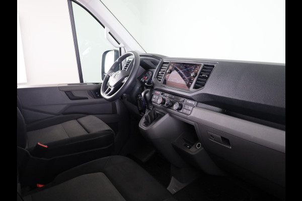 Volkswagen Crafter 35 2.0 TDI L3H3 EURO VI 140 pk Automaat| Verlengde garantie | Navigatie | Parkeersensoren | Achteruitrijcamera | Cruise control | Apple Carplay/Android Auto |