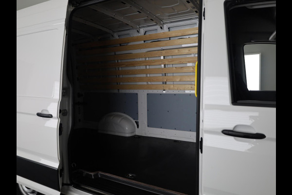Volkswagen Crafter 35 2.0 TDI L3H3 EURO VI 140 pk Automaat| Verlengde garantie | Navigatie | Parkeersensoren | Achteruitrijcamera | Cruise control | Apple Carplay/Android Auto |