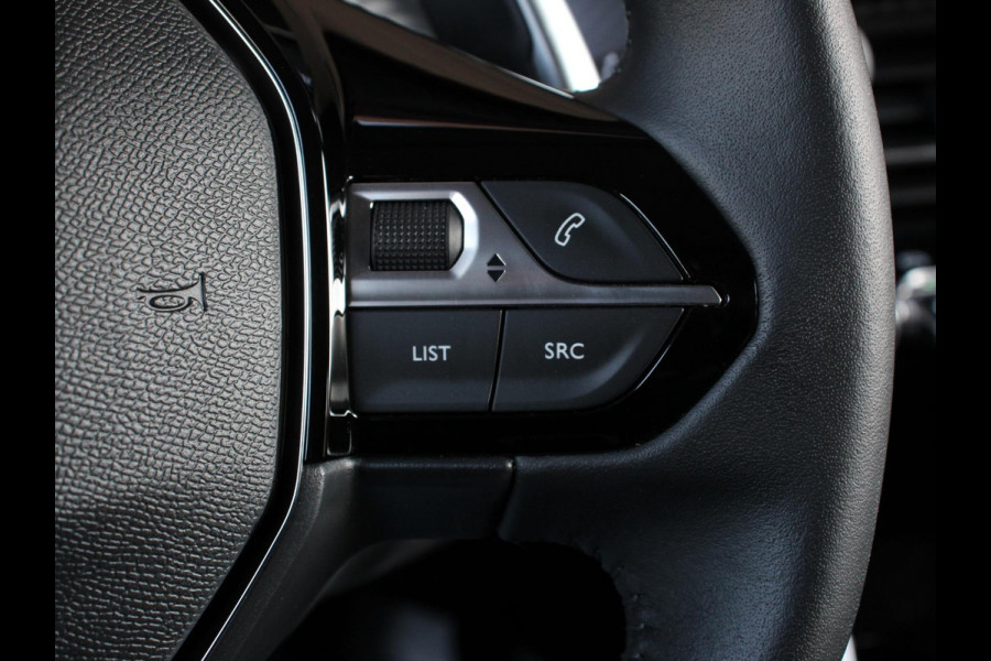 Peugeot 208 1.2 Hybrid 100PK Automaat Allure | Navigatie | Apple Carplay/Android Auto | Airco | Camera | Parkeer sensoren | Cruise Control | Led | Lichtmetalen Velgen