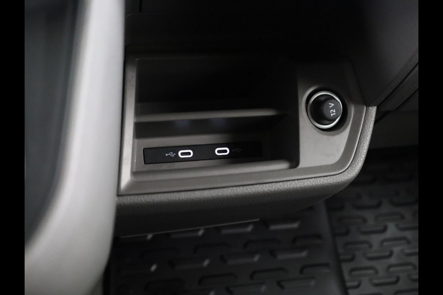 Volkswagen Crafter 35 2.0 TDI L3H3 EURO VI 140 pk Automaat| Verlengde garantie | Navigatie | Parkeersensoren | Achteruitrijcamera | Cruise control | Apple Carplay/Android Auto | Volkswagen Crafter 35 2.0 TDI L3H3 EURO VI 140 pk Automaat| Verlengde garantie | Navigatie | Parkeersensoren | Achteruitrijcamera | Cruise control | Apple Carplay/Android Auto |