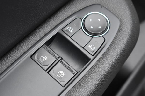 Renault Clio 1.0 TCe 90 PARKEERSENSOREN | APPLE CARPLAY | ANDROID AUTO | NAP | CRUISE CONTROLE