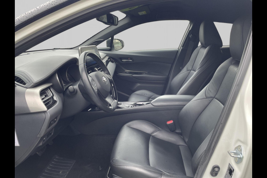 Toyota C-HR 1.8 Hybrid Bi-Tone | leder | JBL Audio | Twotone | trekhaak | sidebars | navigatie