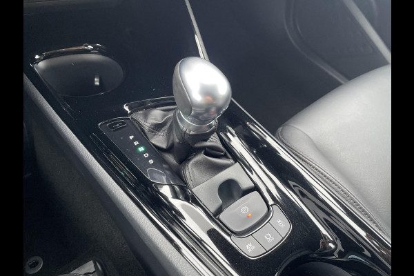 Toyota C-HR 1.8 Hybrid Bi-Tone | leder | JBL Audio | Twotone | trekhaak | sidebars | navigatie