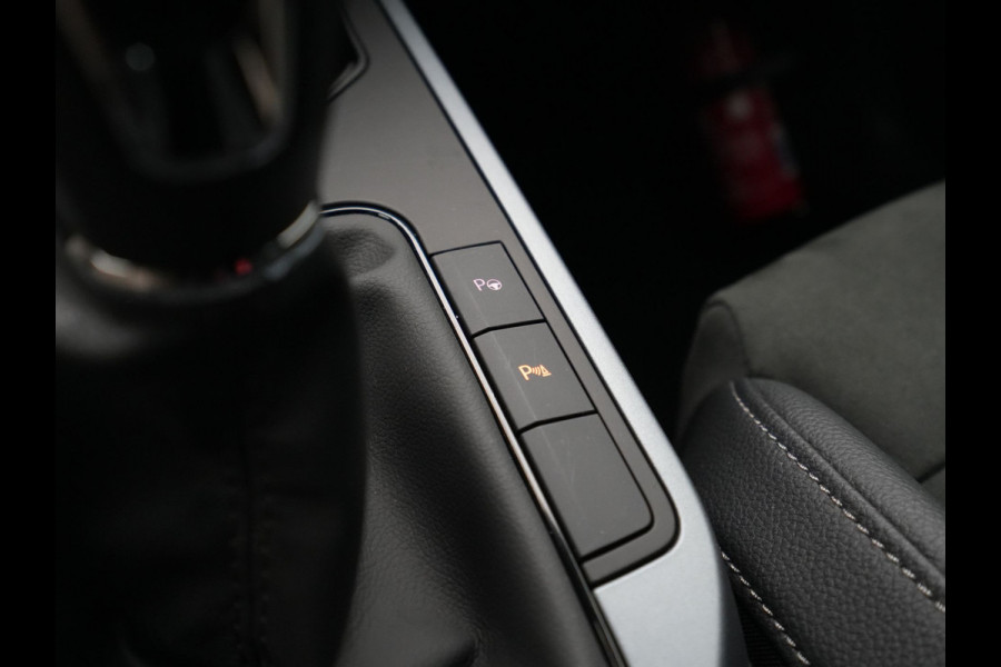 Seat Arona 1.0 TSI 115pk Style Camera Parkassist LED Navigatie Sideassist 177