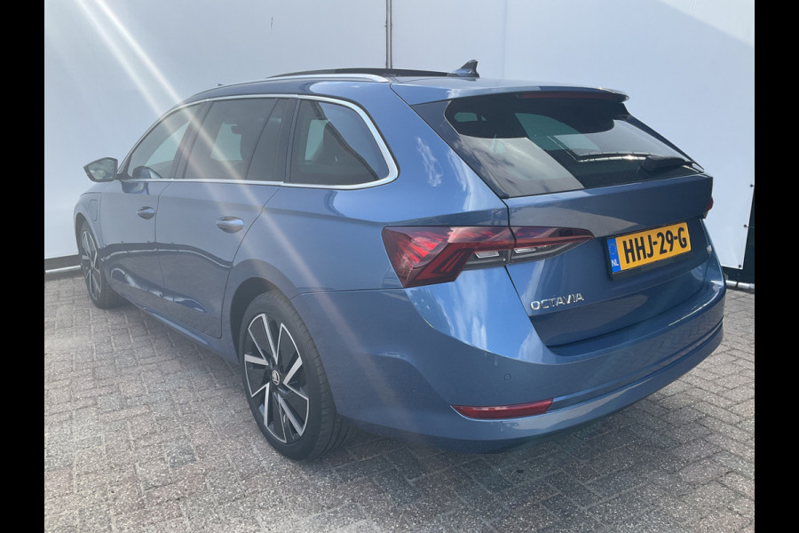 Škoda Octavia Combi 1.4 TSI iV PHEV Business Edition Plus Pano.dak Stoel/Stuur verw. Škoda Octavia Combi 1.4 TSI iV PHEV Business Edition Plus Pano.dak Stoel/Stuur verw.