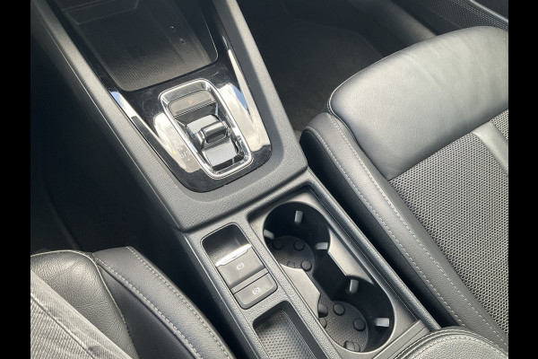 Škoda Octavia Combi 1.4 TSI iV PHEV Business Edition Plus Pano.dak Stoel/Stuur verw. Škoda Octavia Combi 1.4 TSI iV PHEV Business Edition Plus Pano.dak Stoel/Stuur verw.