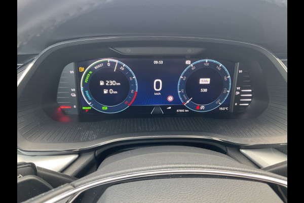 Škoda Octavia Combi 1.4 TSI iV PHEV Business Edition Plus Pano.dak Stoel/Stuur verw. Škoda Octavia Combi 1.4 TSI iV PHEV Business Edition Plus Pano.dak Stoel/Stuur verw.