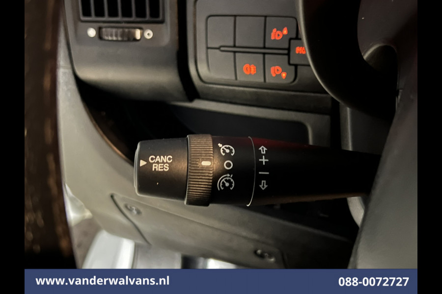 Citroën Jumper 2.0 BlueHDi 164pk L2H2 Euro6 Airco | Imperiaal | Navigatie | 2500kg Trekhaak | Camera | Cruisecontrol Parkeersensoren, Bijrijdersbank