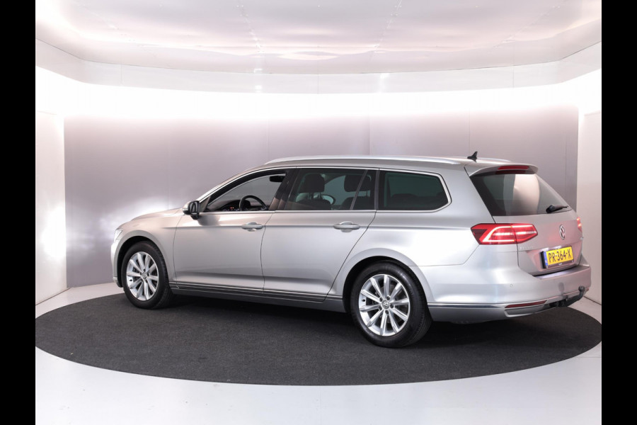 Volkswagen Passat Variant 1.4 TSI ACT Highline 150pk 6bak| Leer| Trekhaak| alarm| el. achterklep