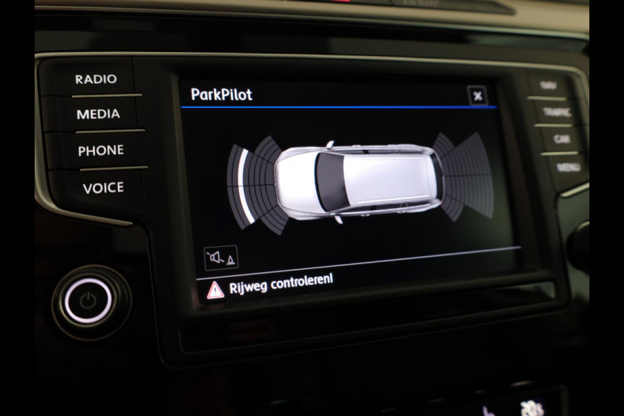 Volkswagen Passat Variant 1.4 TSI ACT Highline 150pk 6bak| Leer| Trekhaak| alarm| el. achterklep