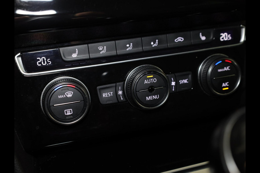 Volkswagen Passat Variant 1.4 TSI ACT Highline 150pk 6bak| Leer| Trekhaak| alarm| el. achterklep