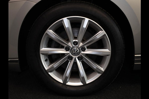 Volkswagen Passat Variant 1.4 TSI ACT Highline 150pk 6bak| Leer| Trekhaak| alarm| el. achterklep