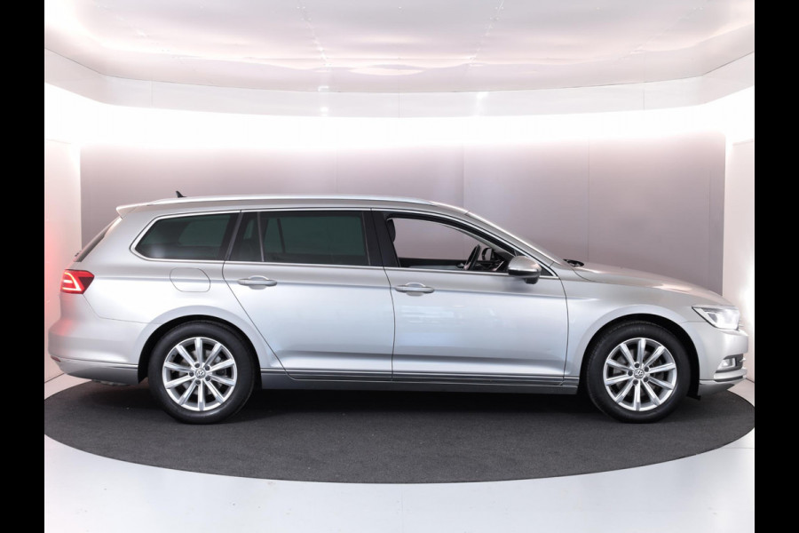 Volkswagen Passat Variant 1.4 TSI ACT Highline 150pk 6bak| Leer| Trekhaak| alarm| el. achterklep