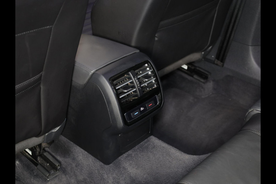 Volkswagen Passat Variant 1.4 TSI ACT Highline 150pk 6bak| Leer| Trekhaak| alarm| el. achterklep