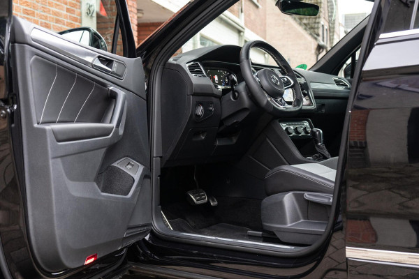 Volkswagen Tiguan 2.0 TSI 4Motion R-Line Pano / Trekhaak / Camera