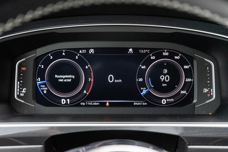 Volkswagen Tiguan 2.0 TSI 4Motion R-Line Pano / Trekhaak / Camera