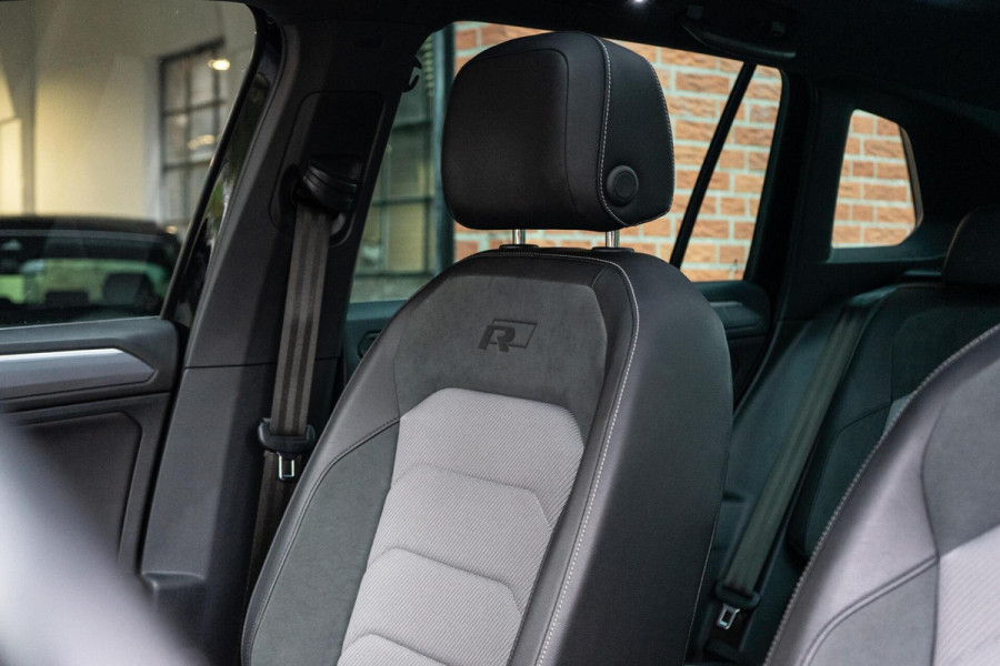 Volkswagen Tiguan 2.0 TSI 4Motion R-Line Pano / Trekhaak / Camera