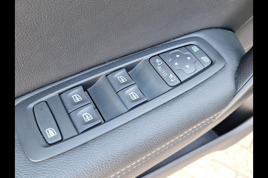 Renault MEGANE Estate 1.3 TCe Intens | automaat | 140PK | halfleder | stoelverwarming Renault MEGANE Estate 1.3 TCe Intens | automaat | 140PK | halfleder | stoelverwarming