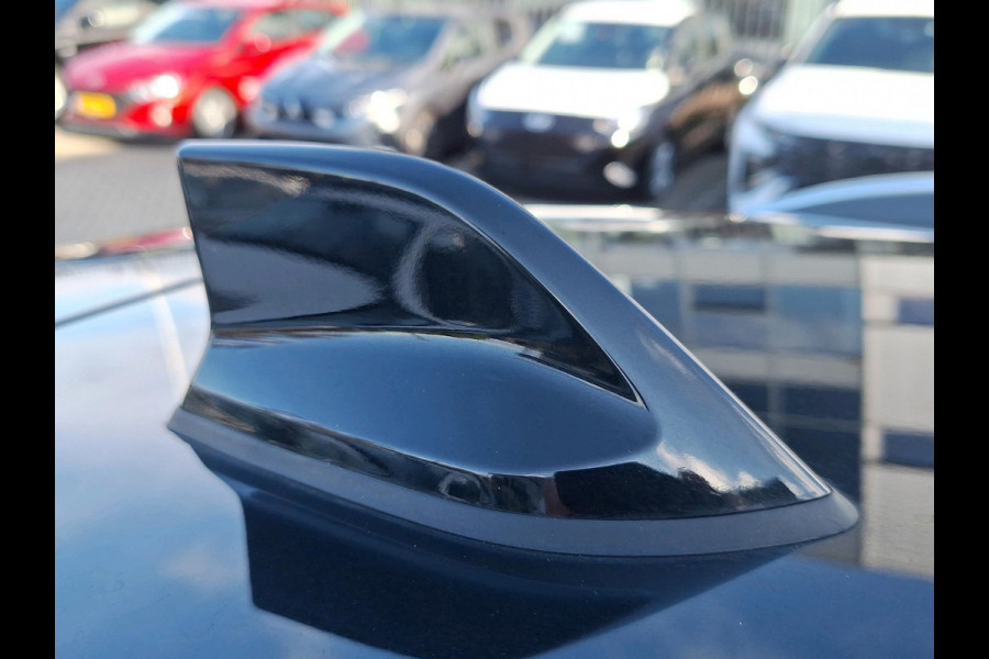 Renault MEGANE Estate 1.3 TCe Intens | automaat | 140PK | halfleder | stoelverwarming Renault MEGANE Estate 1.3 TCe Intens | automaat | 140PK | halfleder | stoelverwarming